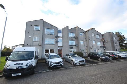 2 bedroom flat to rent, Lomond Grove, Glasgow, G67