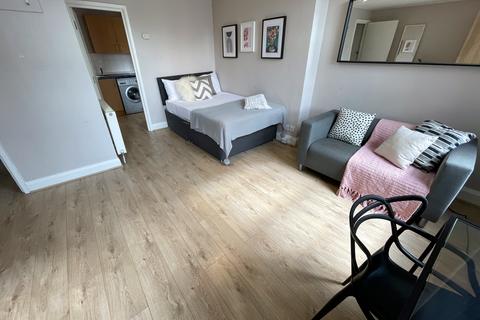 1 bedroom flat to rent, Catharine Street, L8 7NE,