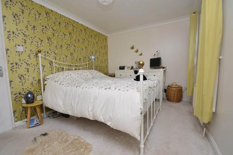 2 bedroom semi-detached house to rent, Market Manor, Norwich NR13