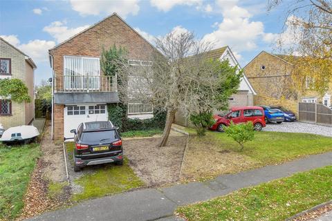 4 bedroom detached house for sale, Victoria Road West, Littlestone, Kent