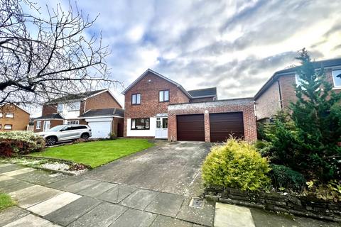 4 bedroom detached house for sale, Meadow Drive, West Park