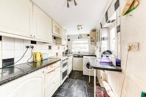 2 bedroom terraced house for sale, Gloucester Road, Croydon, CR0