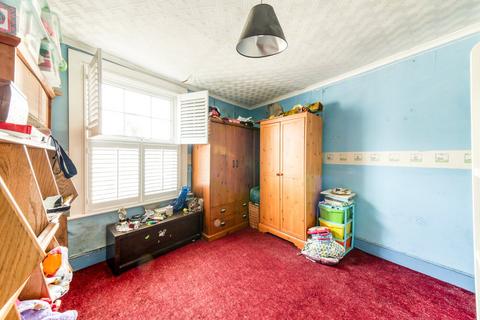 2 bedroom terraced house for sale, Gloucester Road, Croydon, CR0