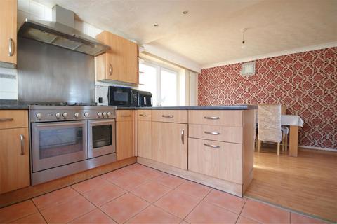 32 Barton Road, Slough, SL3 8DF