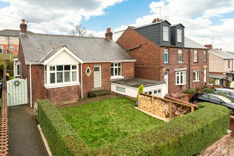 2 bedroom detached bungalow for sale, Victoria Road, Stocksbridge, S36