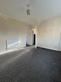 1 bedroom flat to rent, Pine Grove, Batley, WF17