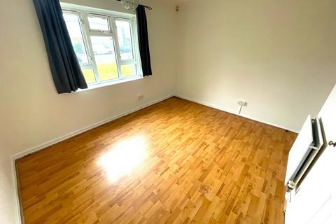 1 bedroom apartment to rent, Rainham Road South, Dagenham