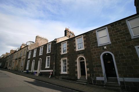 3 bedroom terraced house to rent, Queen Street, Stirling FK8