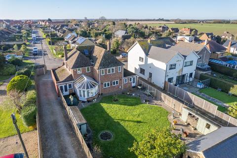 4 bedroom detached house for sale, Bewsbury Crescent, Whitfield, CT16