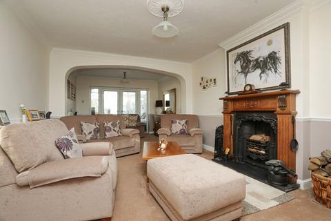 4 bedroom detached house for sale, Bewsbury Crescent, Whitfield, CT16