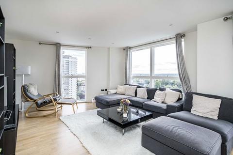 3 bedroom flat to rent, Pump House Crescent, Brentford TW8