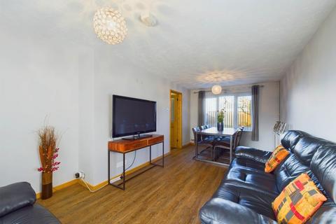 3 bedroom terraced house for sale, Meadowcroft, Aylesbury HP19