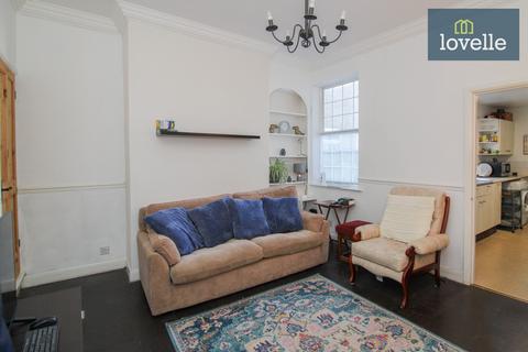 12 Crescent Street, Grimsby, DN31 2HB