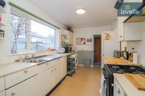 12 Crescent Street, Grimsby, DN31 2HB