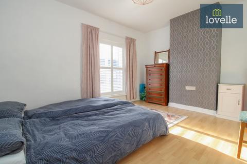 12 Crescent Street, Grimsby, DN31 2HB