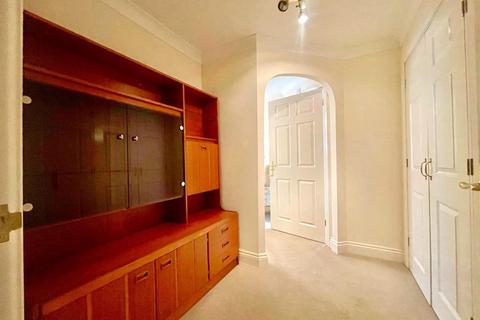 2 bedroom flat for sale, New Road, Ferndown