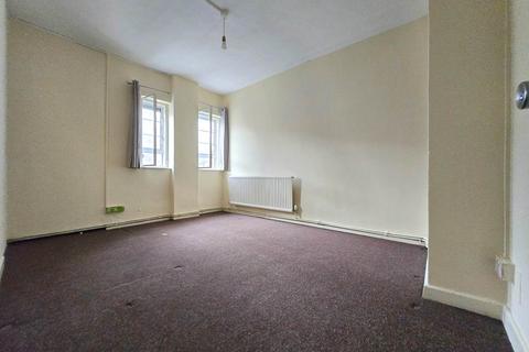 2 bedroom flat for sale, Dock Road, London, E14 8HB