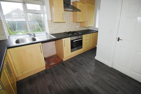 2 bedroom house to rent, Banks Avenue, Huddersfield HD7