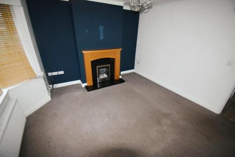 2 bedroom house to rent, Banks Avenue, Huddersfield HD7