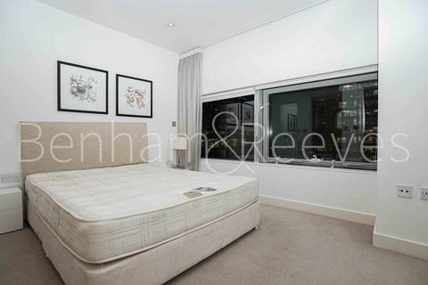 2 bedroom apartment to rent, Marsh Wall, Canary Wharf E14