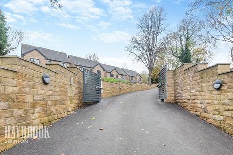 4 bedroom detached house for sale, Station Road, Doncaster