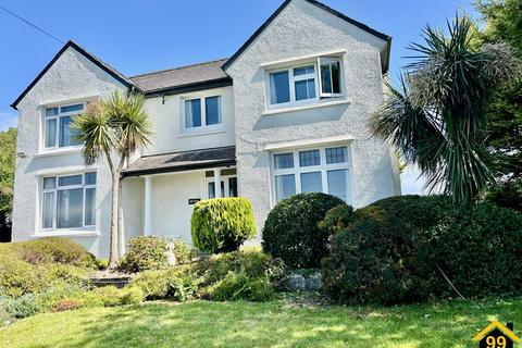 4 bedroom detached house for sale, Bangor Road, Caernarfon, Gwynedd, LL55