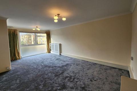 3 bedroom apartment to rent, Dunstable Court, Saint Johns Park, London, SE3