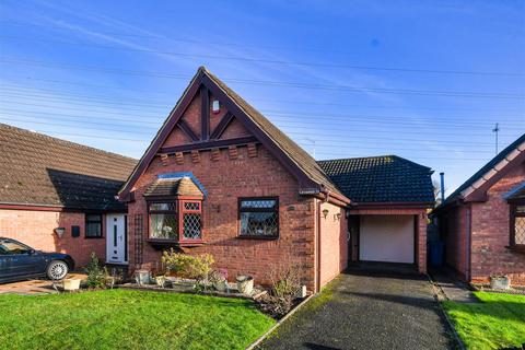 2 bedroom detached bungalow for sale, 39 Foley Grove, Wombourne, Wolverhampton