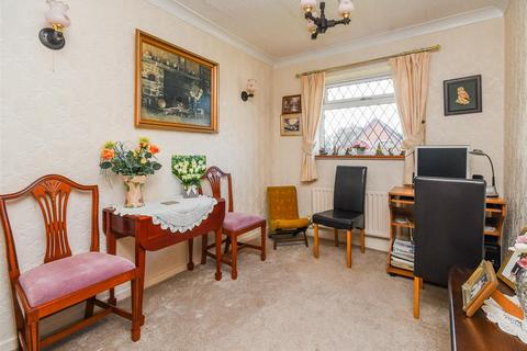39 Foley Grove, Wombourne, Wolverhampton, WV5 8JA