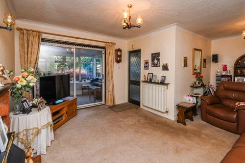 39 Foley Grove, Wombourne, Wolverhampton, WV5 8JA