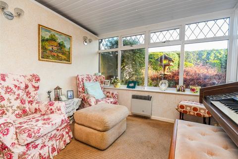 39 Foley Grove, Wombourne, Wolverhampton, WV5 8JA