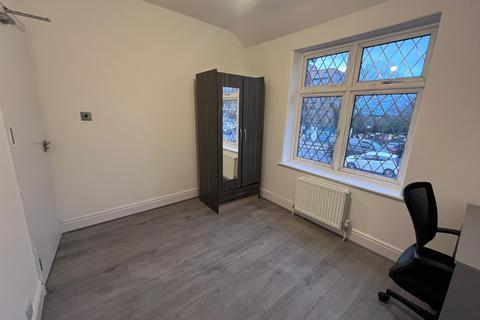 House share to rent, Greenford Road, Greenford, Greater London, UB6