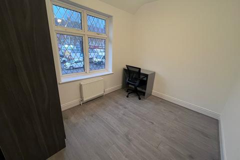 House share to rent, Greenford Road, Greenford, Greater London, UB6