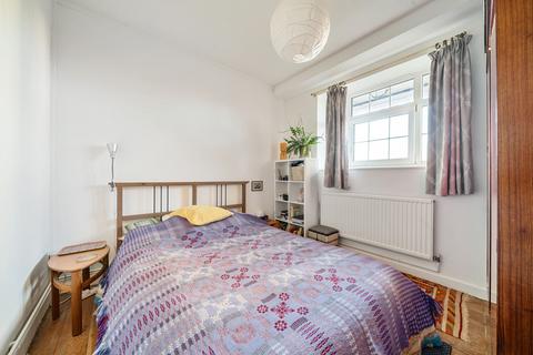 1 bedroom property for sale, Comber Grove, London