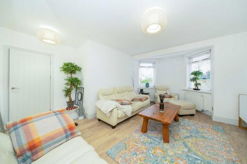 1 bedroom flat for sale, Kingdon Road, London NW6