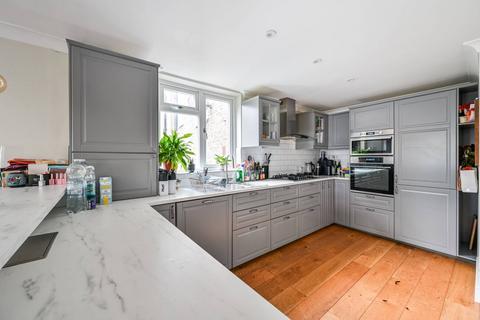 2 bedroom flat for sale, Lee High Road, Blackheath, London, SE12