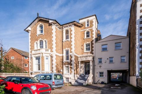 2 bedroom flat for sale, Lee High Road, Blackheath, London, SE12