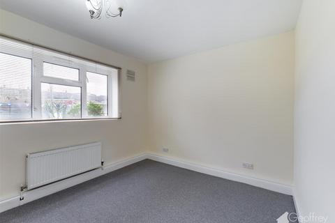 2 bedroom flat for sale, Sharpecroft, Harlow CM19