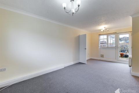 2 bedroom flat for sale, Sharpecroft, Harlow CM19