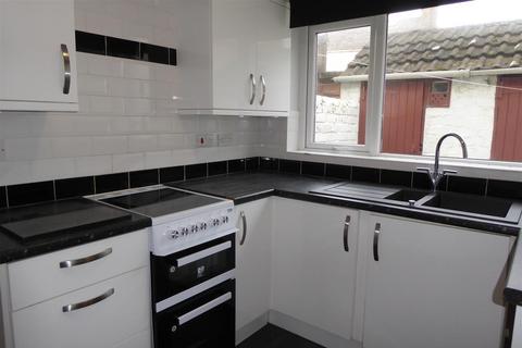 2 bedroom terraced house to rent, Victoria Road, Workington CA14