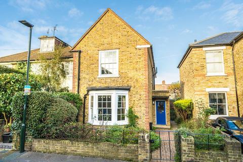 3 bedroom semi-detached house to rent, New Road, Ham TW10