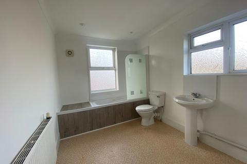 2 bedroom duplex for sale, Oxford Street, Kettering, NN16