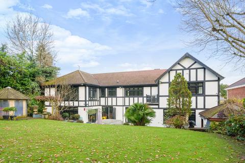 6 bedroom detached house for sale, The Pastures, London, N20