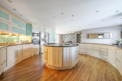 6 bedroom detached house for sale, The Pastures, London, N20