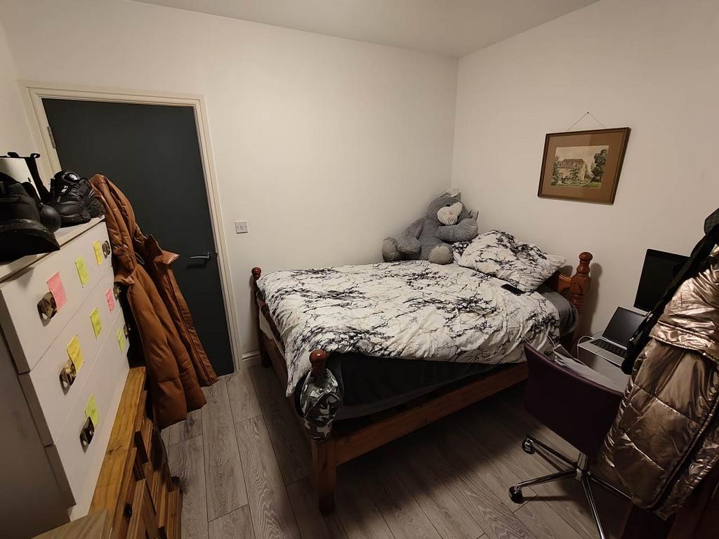 Bedroom (2)