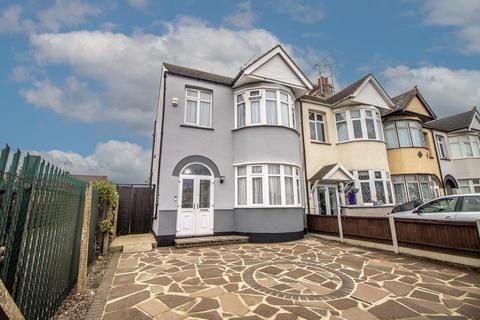 3 bedroom semi-detached house for sale, Hamstel Road, Southend-on-Sea SS2