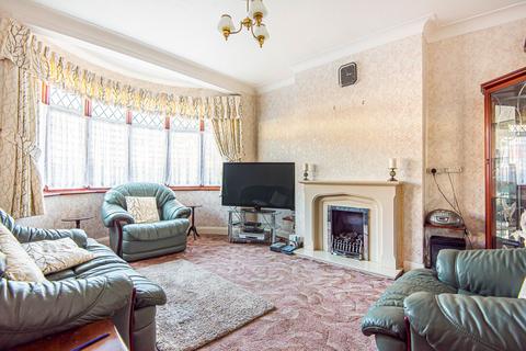14 Burnham Drive, Worcester Park, KT4 8SF