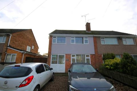 3 bedroom semi-detached house to rent, Bramdene Avenue, Nuneaton