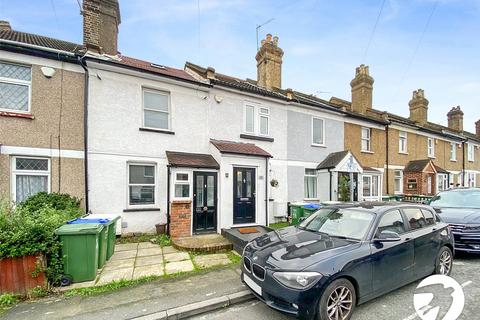 2 bedroom terraced house to rent, Ducketts Road, Crayford, DA1