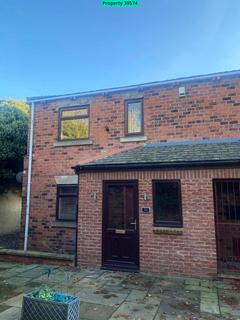 3 bedroom maisonette to rent, Lawns Lane, Leeds, LS12 5ES